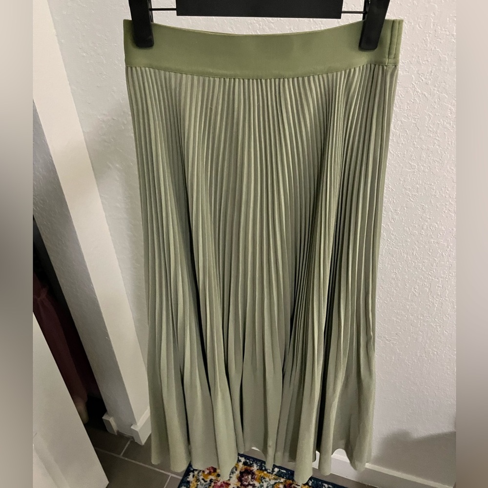 Wilfred (Aritzia) midi/maxi Flowy Skirt